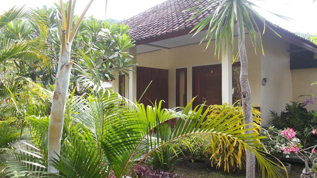 Star East Bungalows Amed  Exterior photo